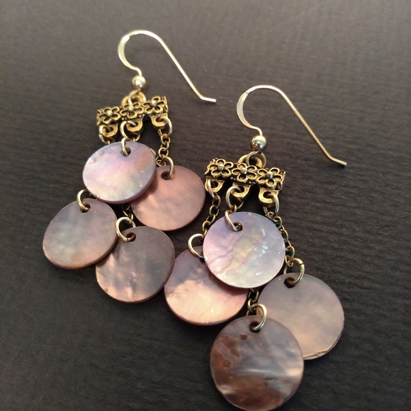 shell disc earrings - Picture 4 of 6